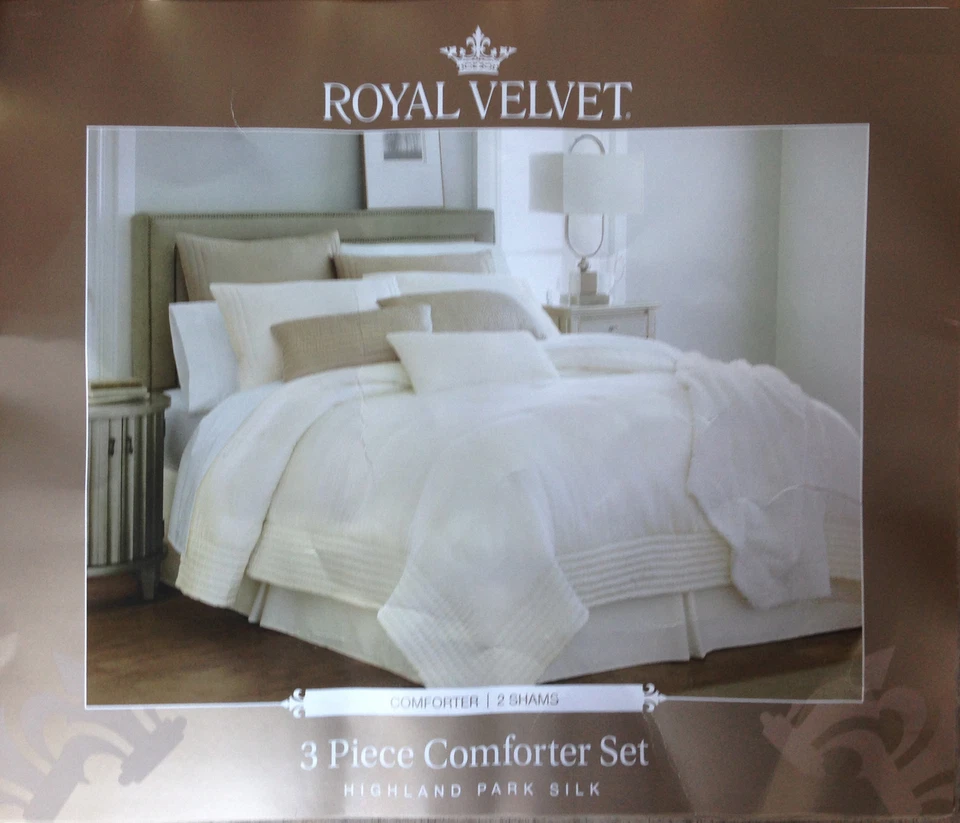 Royal Velvet Silk Hand-Quilted Luxurious Highland Park 3-pc Comforter Set $340 - Image 3 of 4