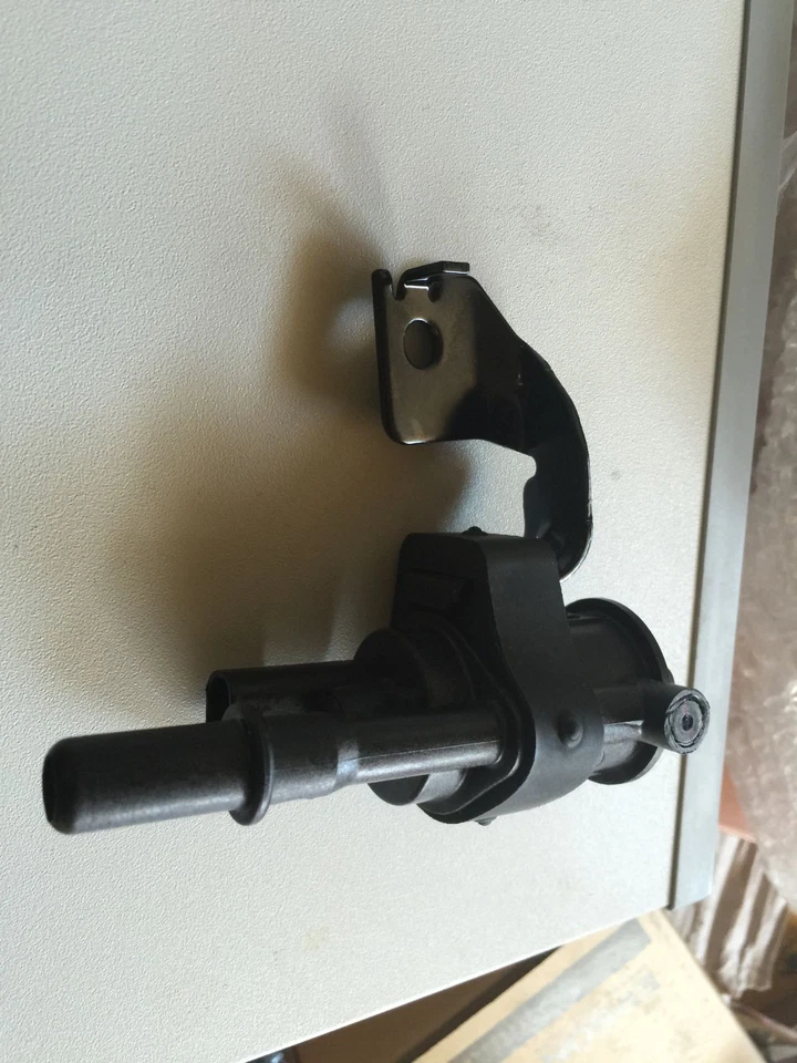 GENUINE FORD 2009 2010 2011 2012 2013 2014  EXPEDITION PURGE VALVE 9U5A-9G866-AA - Image 2 of 3