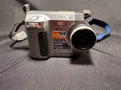 Sony Mavica MVC-FD90 Digital Camera 16x Zoom Floppy Disk  