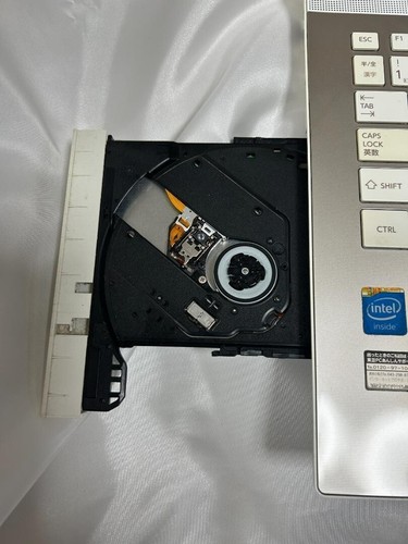 Toshiba Dynabook Intel Celeron 32050 1.50GHz HDD 1TB RAM 4GB 15.6 Inch Silver - Picture 8 of 12