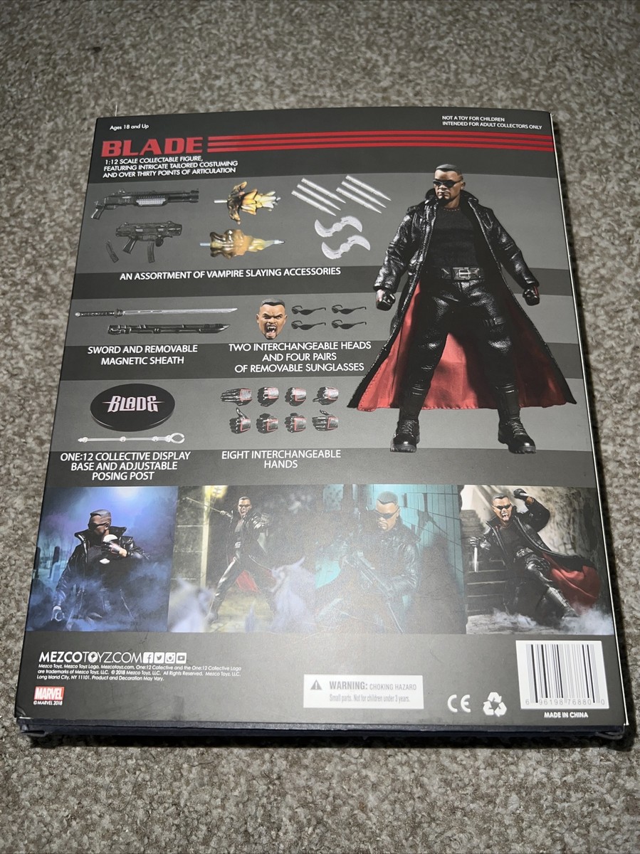 【美品】即発送！ mezco one12 マーベル　ヘラ+海外製マントセット 美品】即発送！ mezco one12 マーベル ヘラ+海外製マントセット