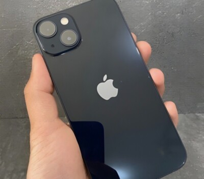 Apple iPhone 13 - 128 GB - Black (Boost Mobile)