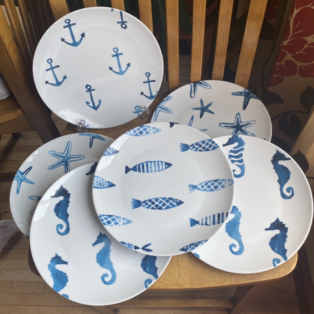 SIGNATURE HOUSEWARES SALAD PLATES WHITE Blue Starfish Seahorse