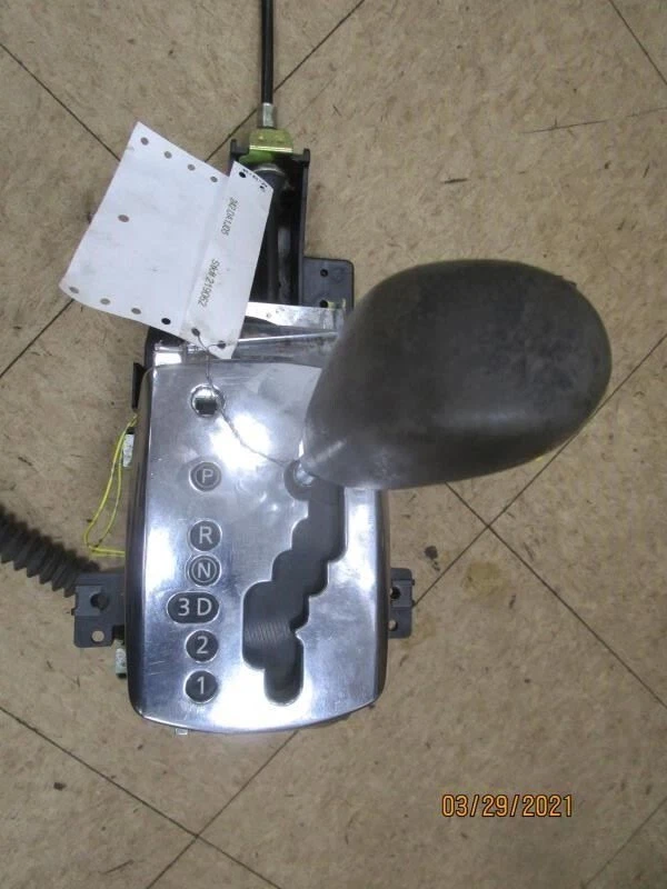 2005 NISSAN ALTIMA AUTOMATIC FLOOR GEAR SHIFTER OEM - Image 2 of 4