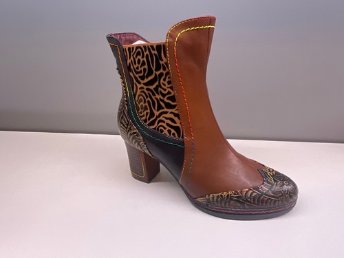 L'Artiste Spring-Step "Santana" Cuero Tooled Floral/Tigre Multi - ¡Nuevo con etiquetas! - Imagen 13 de 16