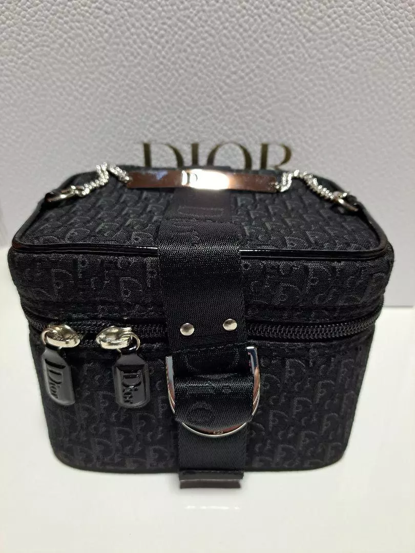 Authentique mini sac pochette Christian Dior vintage vanity 2004 deadstock jamais utilisé