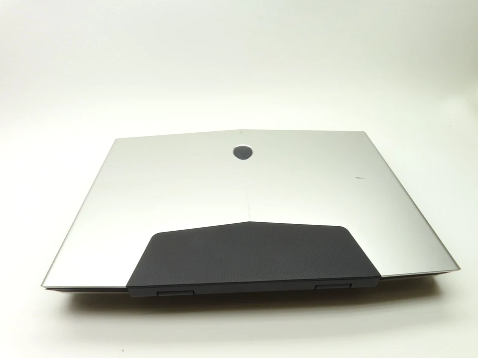 Alienware M17x 17.3" Intel Core 2 Quad Q9000 8GB RAM 256GB SSD GTX 260M Foto 3 de 4