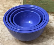 Set of 4 Purple Blue Melamine Measuring Cups – 1/4 Cup to 2 Cups