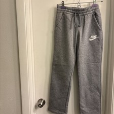 Nike Youth Gray Fleece Jogger Sweatpants Size M boy Kids Swoosh Logo