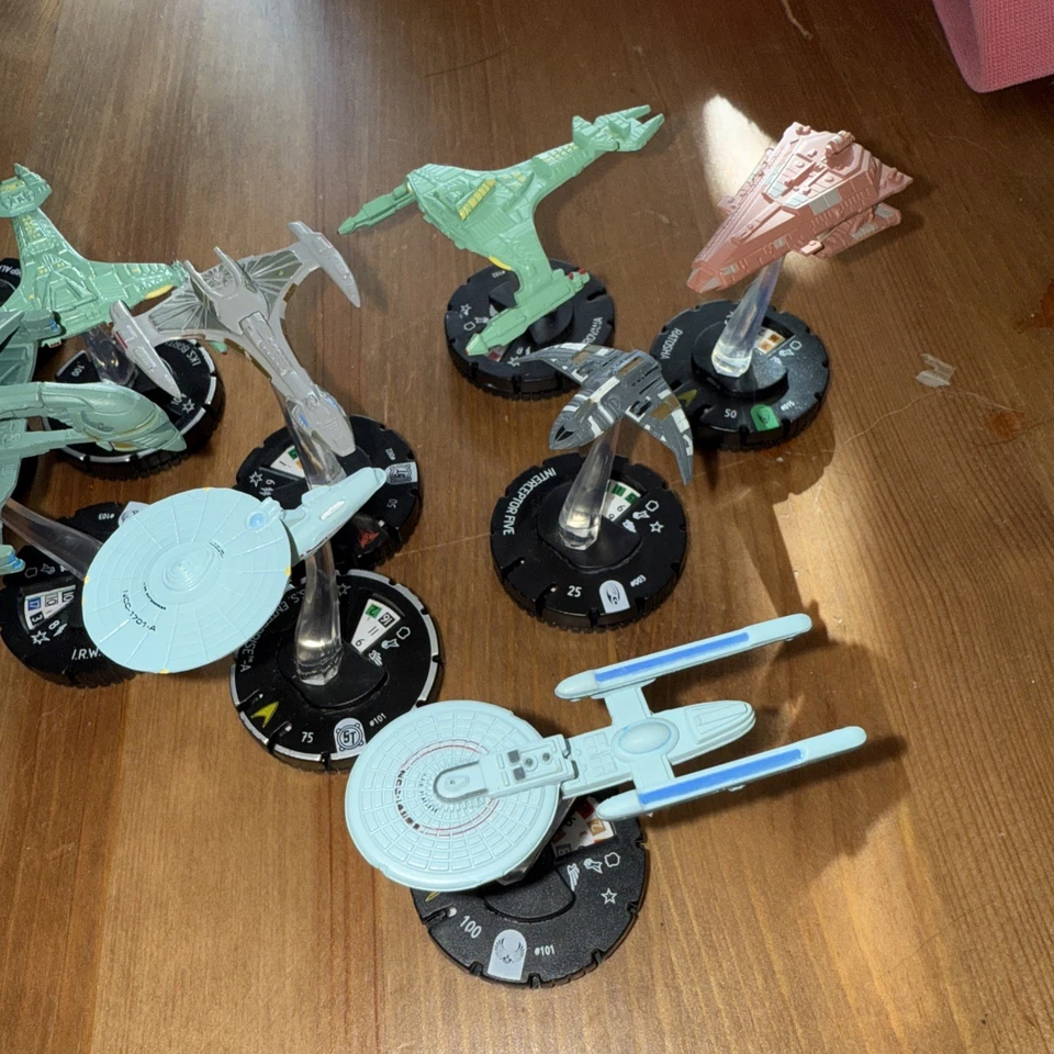 Star Trek Heroclix Lot Of Ships Cards Dice Maps Tokens More! - Image 2 of 4