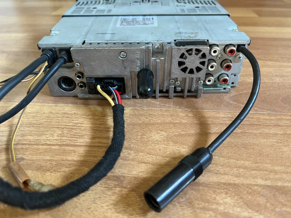 Alpine CDA-137BTi CD AINET DSP IMPRINT Player - ADVANCED BLUETOOTH - Image 2 of 3