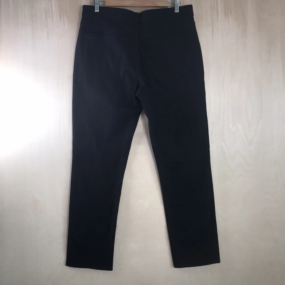 Pantalones de mezclilla de pierna recta negros de Murano para hombre $70 Dillards exclusivos talla 34x30 usados en excelente estado Foto 3 de 4