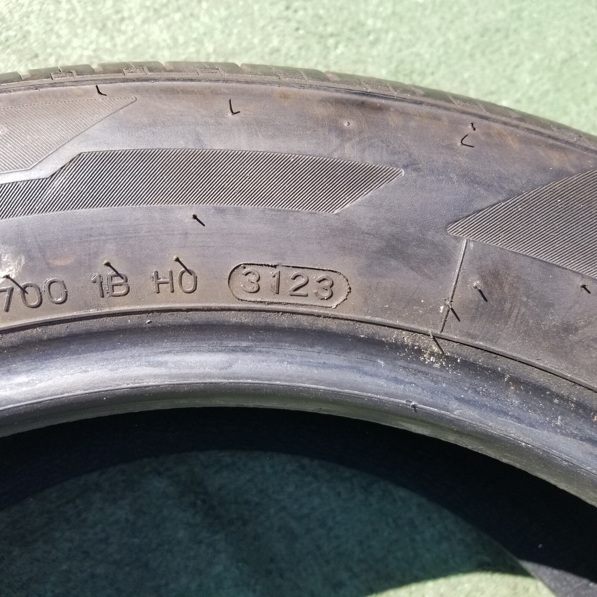 225/55R18 Hankook Kinergy GT Tire 225/55R-18 98H TPC Spec Buick