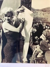 MARILYN MONROE PHOTO WITH TROOPS IN KOREA