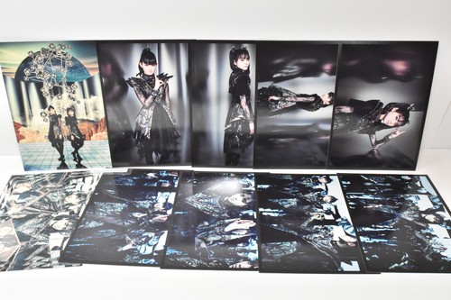 BABYMETAL THE OTHER ONE BLACK BOX Photo card 50 cards No access code 2022 - Picture 7 of 24