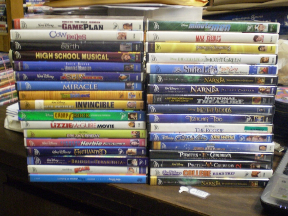 35) All Disney Live Action Children's DVD Lot: Narnia Twitches