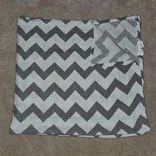 Momo Bebe Gray White Chevron Print Muslin 100% Cotton Swaddle Blanket Baby 40x45