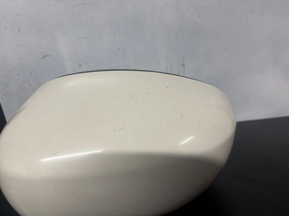 2005-2010 Chrysler 300 Driver  Left Side View Power Door Mirror OEM - Image 3 of 4