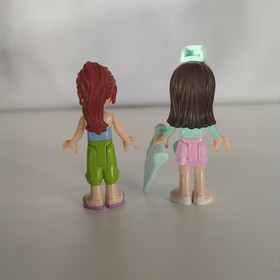 LEGO FRIENDS: Heartlake Vet (3188) missing 1 sticker
