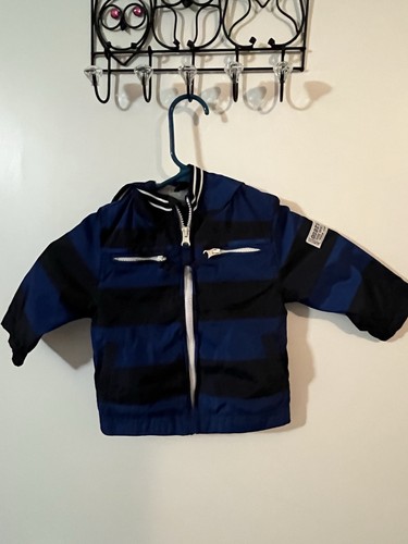 Oshkosh 12 month boys jacket With Hood Spring Fall. - 第 1/4 張圖片