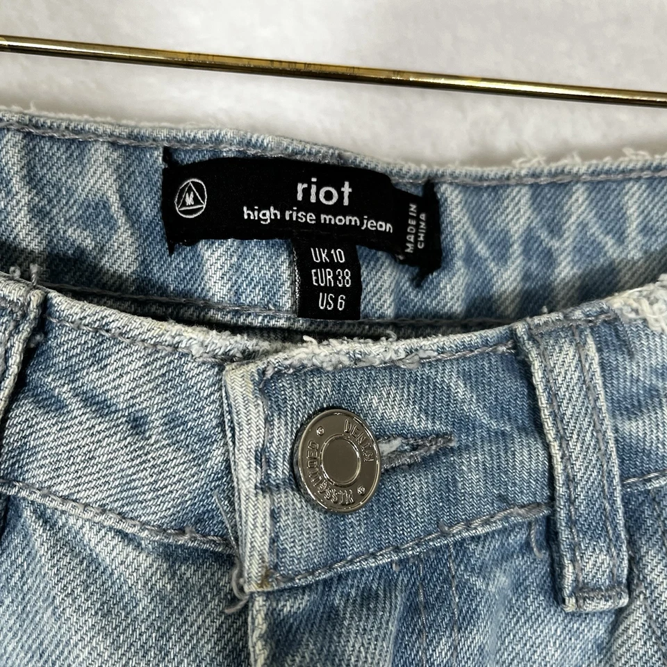 Pantalones de mezclilla para mujer Missguided Riot tiro alto mamá talla 6R lavado claro 27x27 Foto 3 de 4