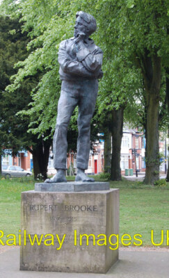 Photo - Rupert Brooke statue (2) Rugby c2009