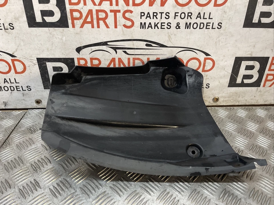 Mazda 3 SE 2015 navegación lado del pasajero arco de rueda trasero BHN950351 Foto 3 de 4