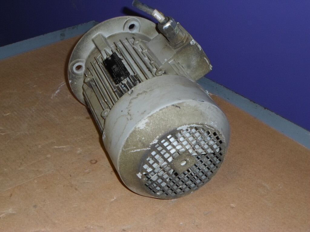 SIEMENS 1LA7096-4AA91-Z HP 2 RPM 1720 PH3 AC MOTOR | eBay SIEMENS 1LA7096-4AA91-Z HP 2 RPM 1720 PH3 AC MOTOR | eBay