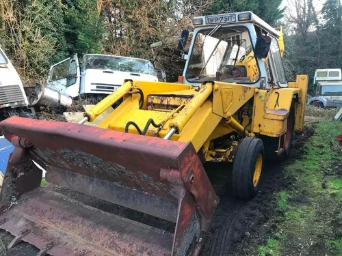 Volvo 1979 JCB 3C Front Loader Digger with Spare Bucket  - Picture 1 of 7
