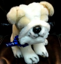 FAO Schwartz 2012 Toys R Us 10" Sitting Pug Puppy doll w/Blue ribbon Tag 