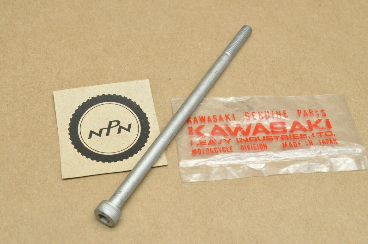 NOS OEM Kawasaki KZ1000 Police 1000 ZN1100 Shaft Chain Cover Mount