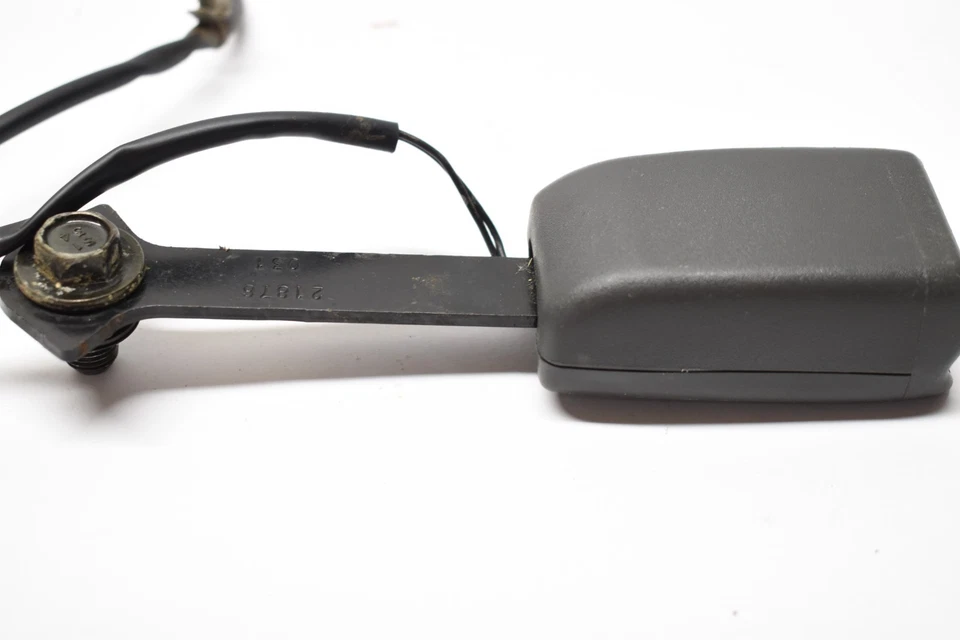 2005-2010 NISSAN FRONTIER XTERRA FRONT LEFT DRIVER SEAT BELT BUCKLE GRAY  H4M13 — 第 4/4 张图片