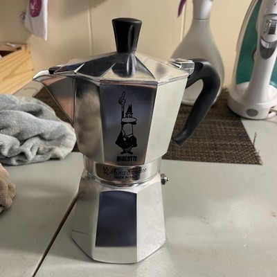 Bialetti Moka Express Iconic Italian Stovetop Espresso Maker (Silver, 6 Cups)