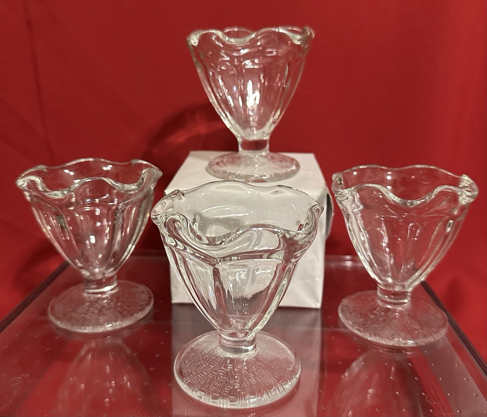 LIBBEY GLASS 4IN FOOTED TULIP ICE CREAM , PARFAIT SUNDAE GLASSES