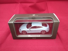 1/43 PORSCHE TAYCAN 4S Minicar