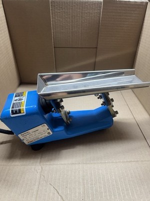 Syntron F-T0-C Magnetic Vibratory Parts Feeder w/ Stainless Tray