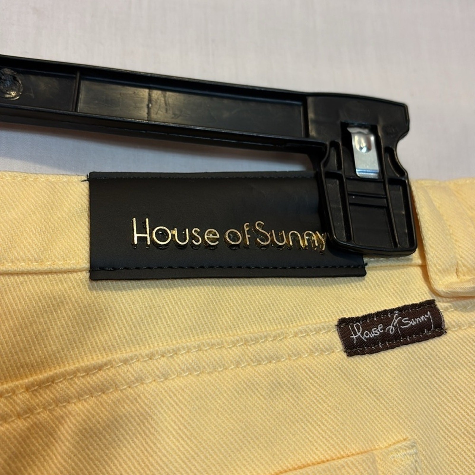House of Sunny Yellow Button Fly Straight Leg Embroidered Jeans Pants Size US 10