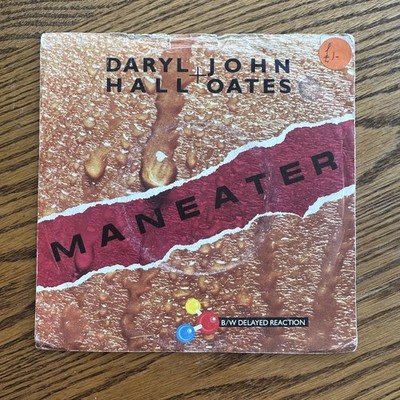 Daryl Hall & John Oates   Maneater 7'' Single 1982 RCA Pop Synth-Pop 45 RPM