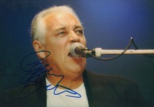 Gary Brooker "Procol Harum" autograph signed 20x30 cm picture