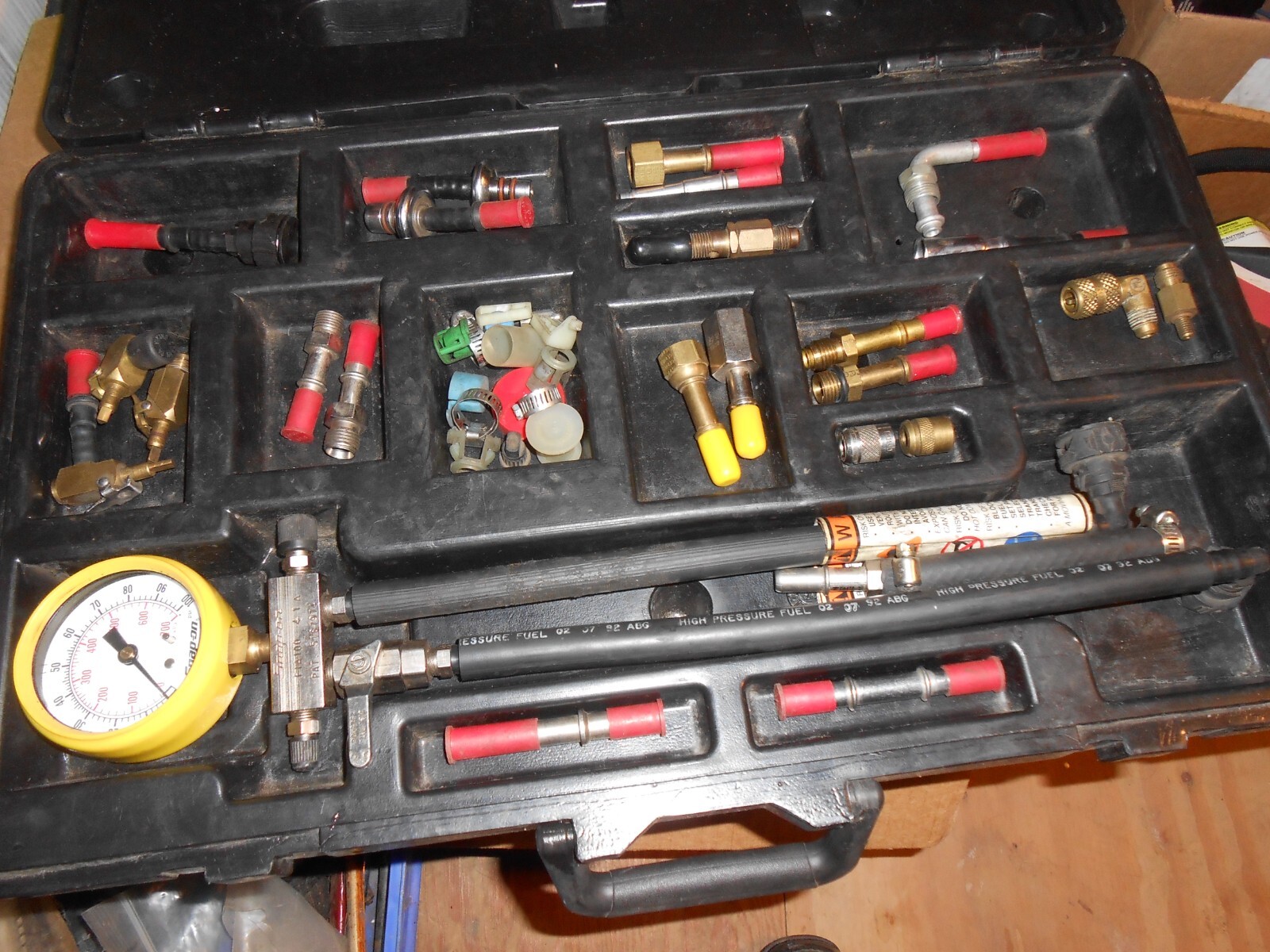 Snapon Tools Fuel Injection Gauge Pressure Testing Set EEFI301A for