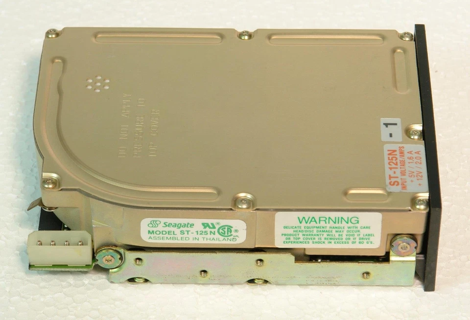 Seagate ST125N 21MB ST138R 32MB ST157R 49MB ST1150R 133MB RLL Hard Disk Drive - Image 2 of 4