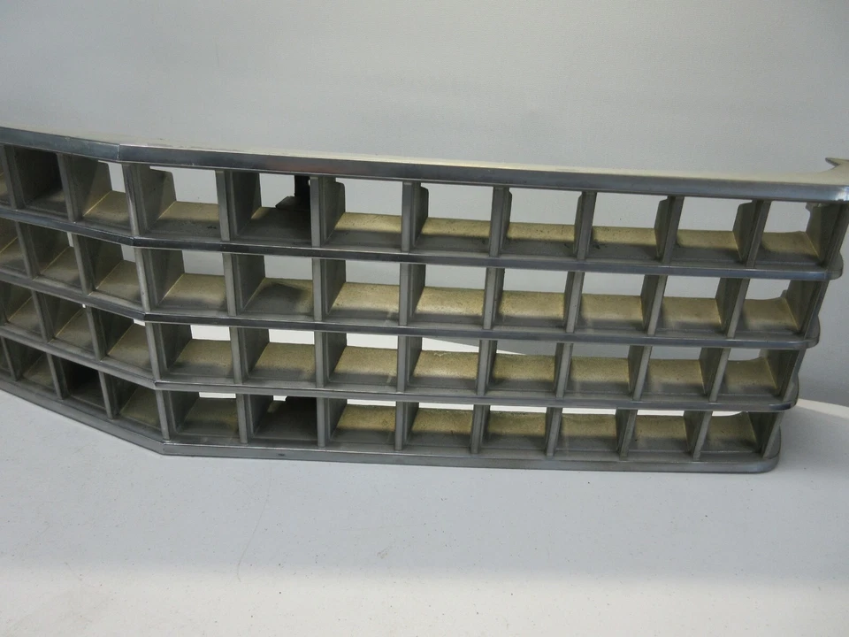 Mercury Grand Marquis 1969-1978 OEM equipo original Ford parrilla  Foto 3 de 4