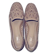 Naturalizer tan flats size 6 1/2