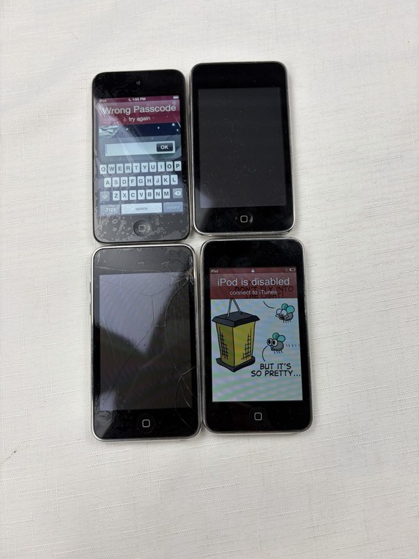Lot of 4 Apple iPod Touch 2nd Gen A1288 16GB Black - Read Below