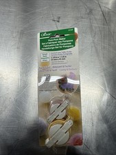 NEW IN PKG Clover Pom-Pom Maker Small 1-3/8"  1-5/8"