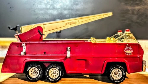 Vintage Tonka Aerial/Ladder Steel Fire Truck 32202 1970s old toy metal firetruck
