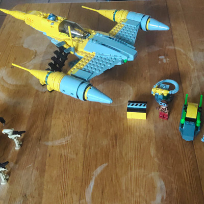 LEGO Star Wars A.S. Raumschiff mit Minifiguren, Droiden & Zubehör Set 75092