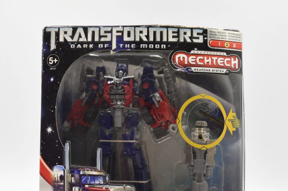 Transformers Dark of The Moon Optimus Prime (Voyager Class) Deluxe Action Figure - Image 2 of 4