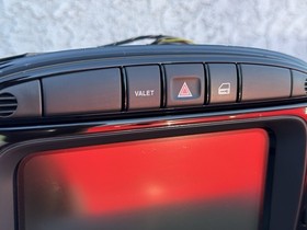 04-07 Jaguar XJ8 Navigation Head Unit W/ Climate Control Unit