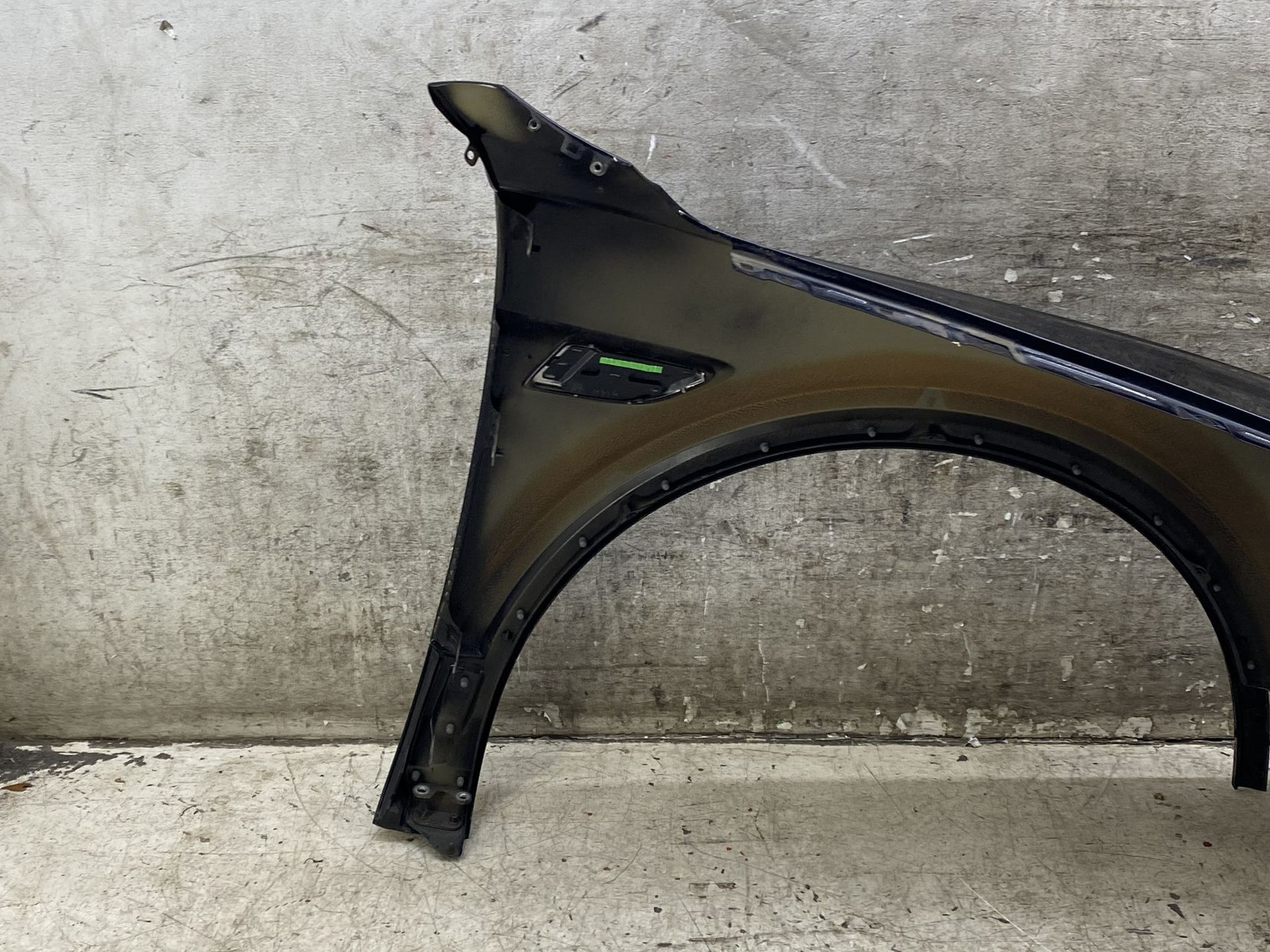 2015-2020 BENTLEY BENTAYGA LH LEFT DRIVER FENDER W/ MATCHED FLARE BELUGA (A1A1)